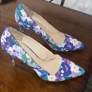 size 8 women pumps Bar III